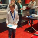 Angelo Fiore 1 C, primo premio 98/100 categoria solisti pianoforte